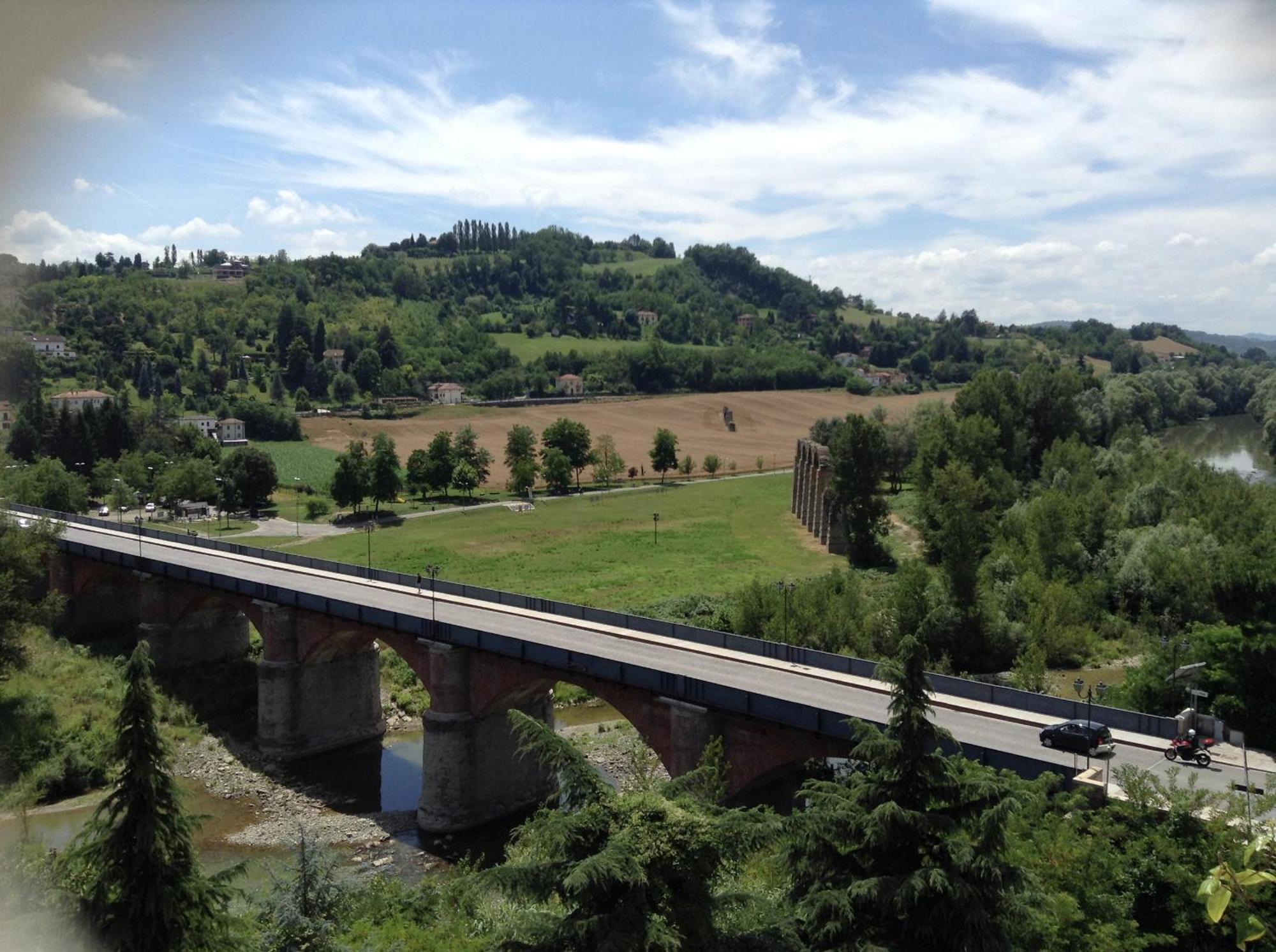 Appartamento Lella Con Meravigliosa Vista Vicino Alle Terme Acqui Terme Quarto foto